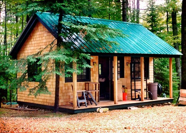 16x20 Vermont Cottage Option A with red cedar shingle siding