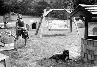 Jamaica Cottage Shop origins - building dog houses in Jamaica, Vermont