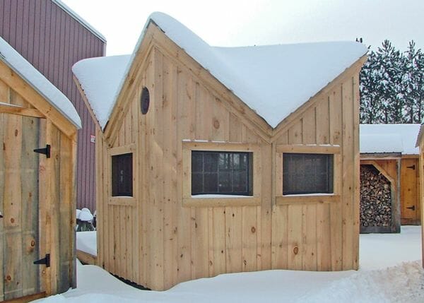10x14 Bayside with extra windows in a snowy setting