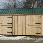 10x20 Stall Barn with green metal roof
