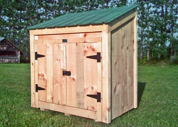 3x5 Garbage Bin with Evergreen metal roof