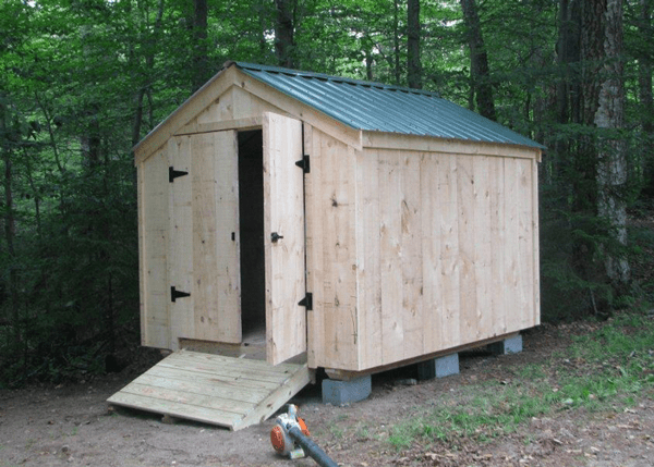 8x10 Vermonter with an Evergreen metal roof