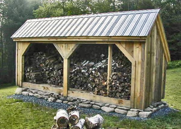 8x20 Woodbin with ash gray corrugated metal roof upgrade