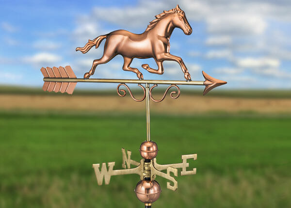 The galloping horse weathervane is used as a decoration and can also detect the direction of the wind.