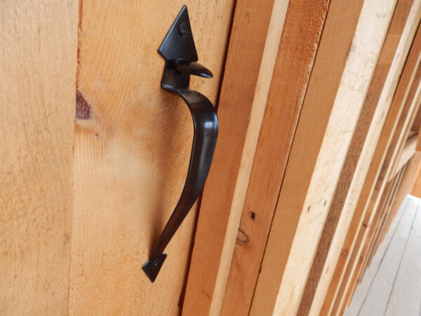 Decorative ornamental Door Handle. Adjustable to most door thicknesses up to 3".  Steel Hardware with black powder coated finish.