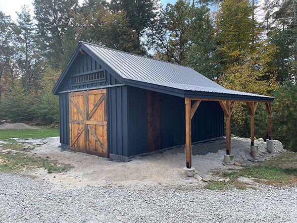 16x24-barn-with-overhang-custom-millwork-(2)
