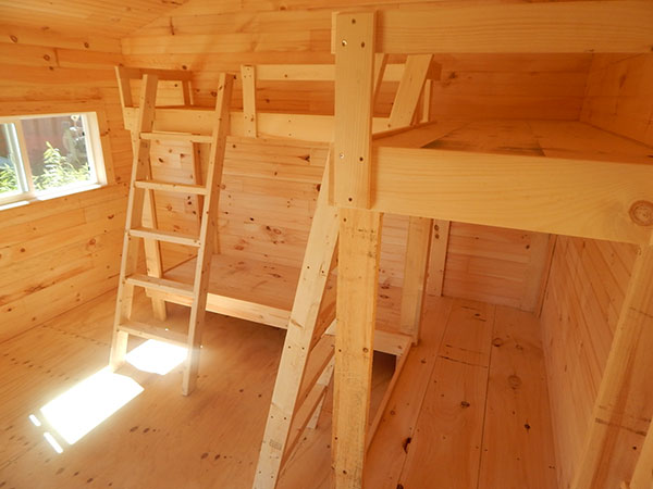 This four season bunkhouse was modifed to have an extra set of bunkbeds.
